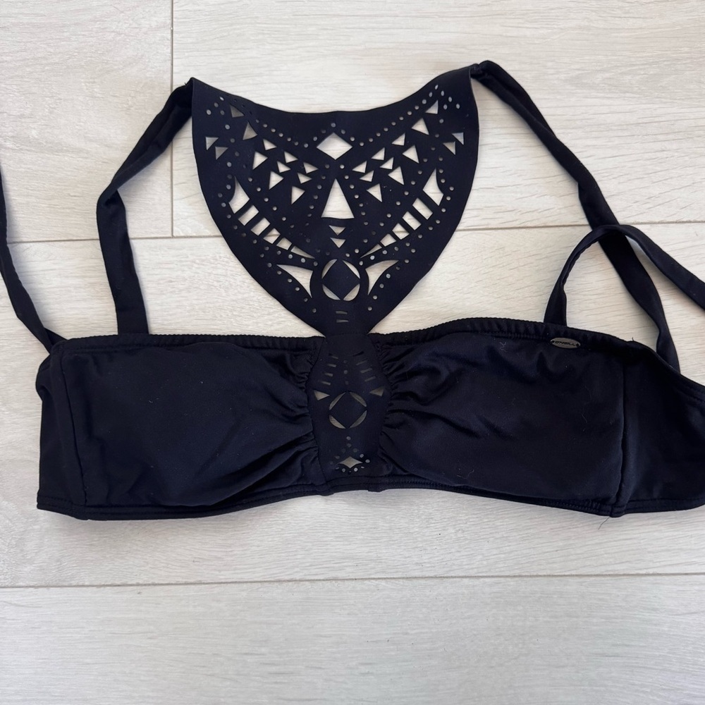 O’Neill by Cynthia Vincent Miah Black Halter Bikini Top Size Small - Picture 3 of 5